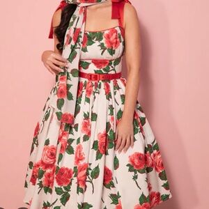 Vixen vintage roses 1950s sundress-belt- and scarf - wide flare hip - cotton 97%